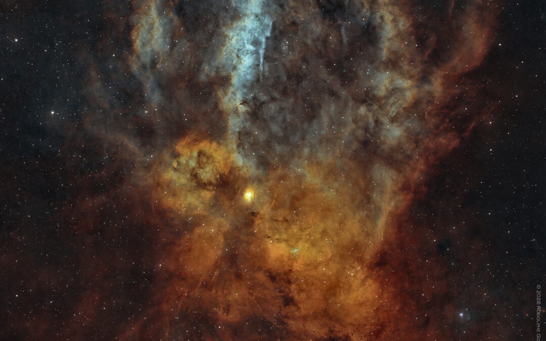 La nébuleuse de la “Pince de Homard” (Sh 2-157) en bande étroite