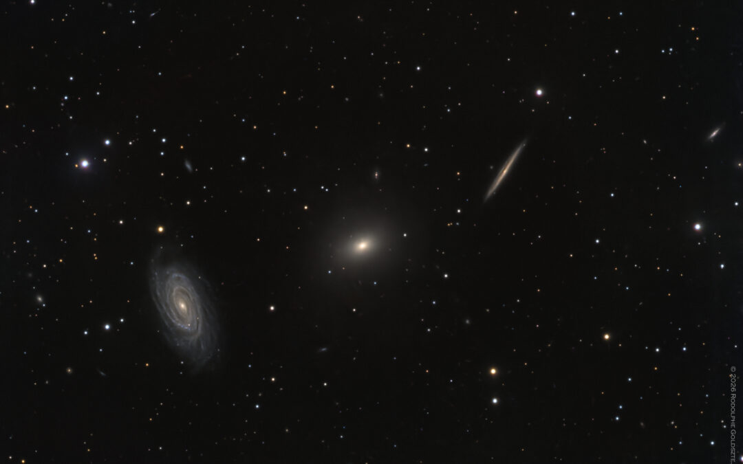 NGC 5981, 5982 et 5985 – un beau triplet de galaxies dans le Dragon